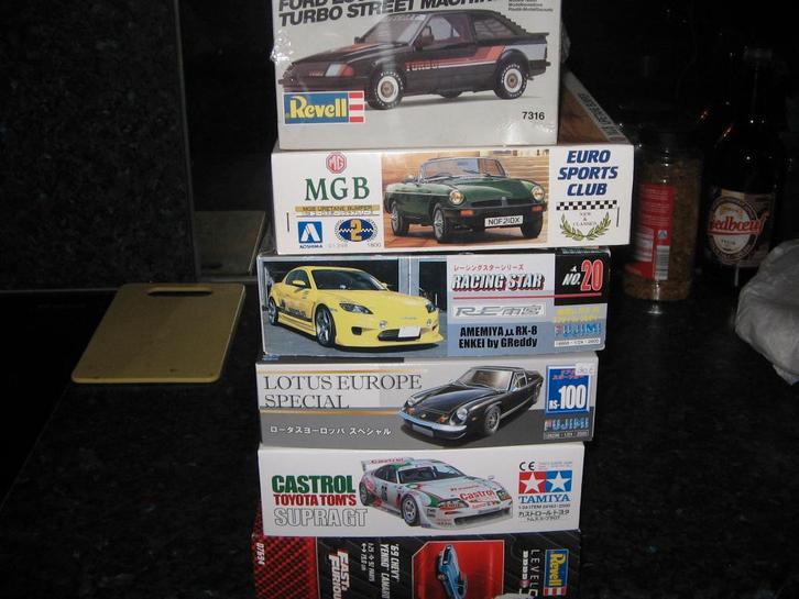 diverse bouwdozen van auto's op 1/25, Hobby & Loisirs créatifs, Modélisme | Voitures & Véhicules, Neuf, Voiture, Autres marques