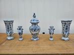 Beaux vases de Delft, Enlèvement