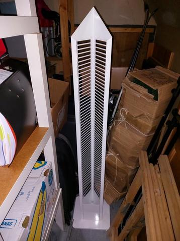 Cd rek  beschikbaar voor biedingen