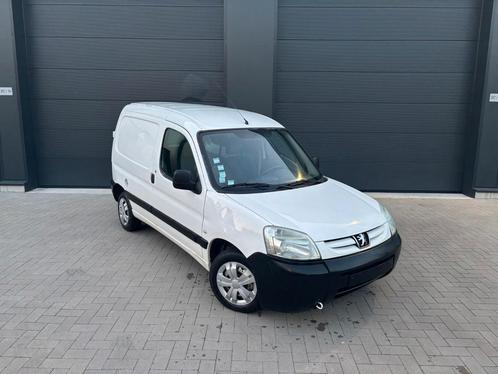 👉Nieuwe Dist.riem❗Gekeurd ✅ Partner 2006 1.9D 203 000 km✅, Auto's, Bestelwagens en Lichte vracht, Particulier, Trekhaak, Peugeot