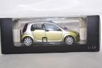 1:18 Kyosho Smart W454 FourFour Melon Green , Dealer edition, Ophalen of Verzenden, Zo goed als nieuw, Auto, Kyosho