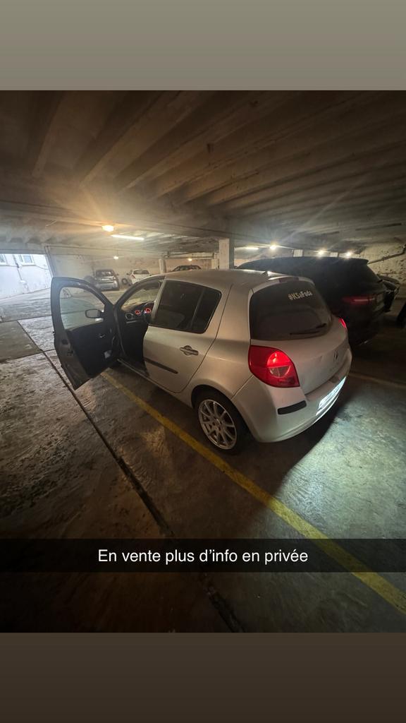 Renault clio 3 essence, Auto's, Renault, Particulier, Clio, Benzine, Euro 4, Berline, 5 deurs, Handgeschakeld, Zilver of Grijs