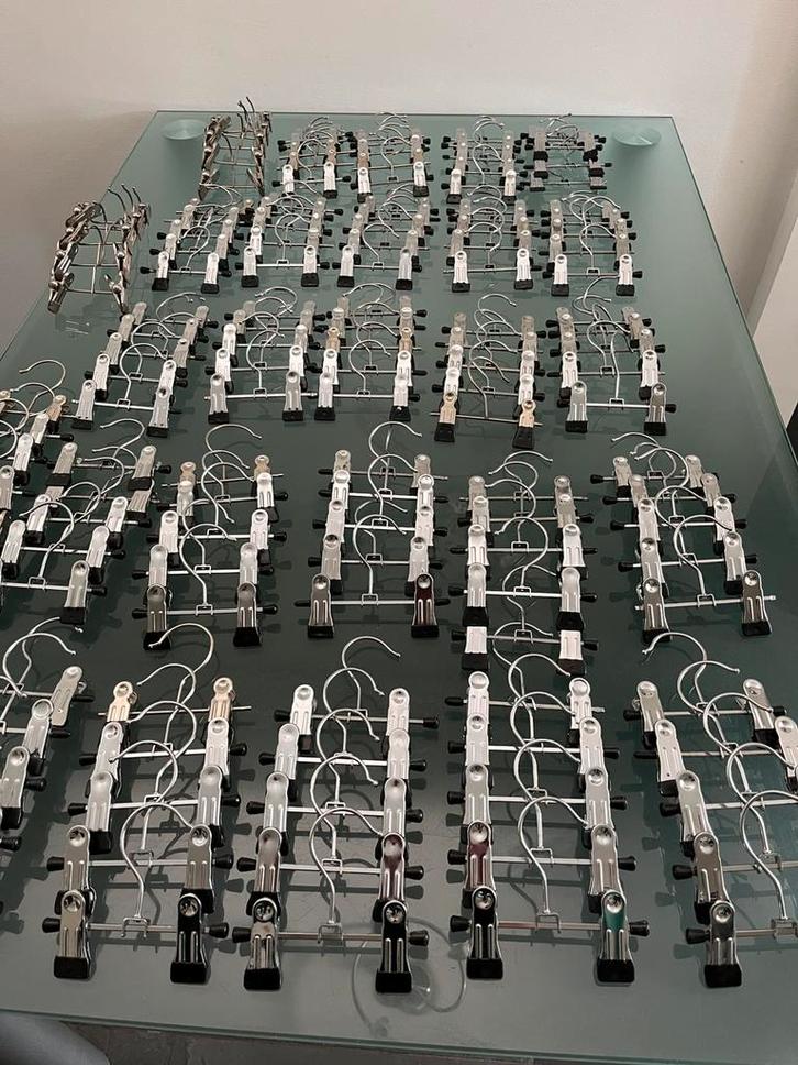 Grote partij hangers voor laarzen,schoenen,sjaals,mutsen enz, Kleding | Dames, Kledinghangers, Zo goed als nieuw, Metaal, Ophalen