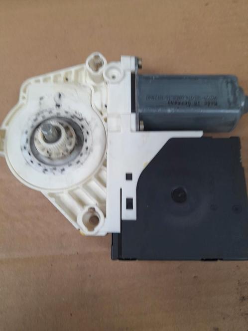 VOLKSWAGEN GOLF 5 raamliftmotoren, Auto-onderdelen, Ruiten en Toebehoren, Volkswagen, Gebruikt, Ophalen of Verzenden