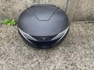Kofferbak van Sym 300 moto beschikbaar voor biedingen