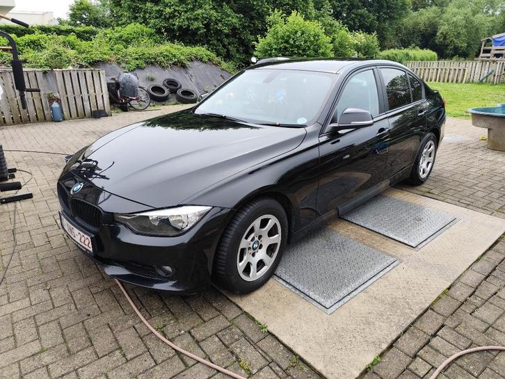 BMW F30 320diesel, Auto's, BMW, Particulier, 3 Reeks, Diesel, Handgeschakeld, Zwart, Zwart, Leder, Achterwielaandrijving, Ophalen