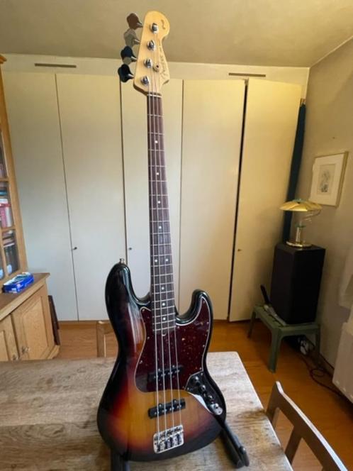 Fender 60th Diamond Anniversary American Jazz Bass, Musique & Instruments, Instruments à corde | Guitares | Basses, Comme neuf