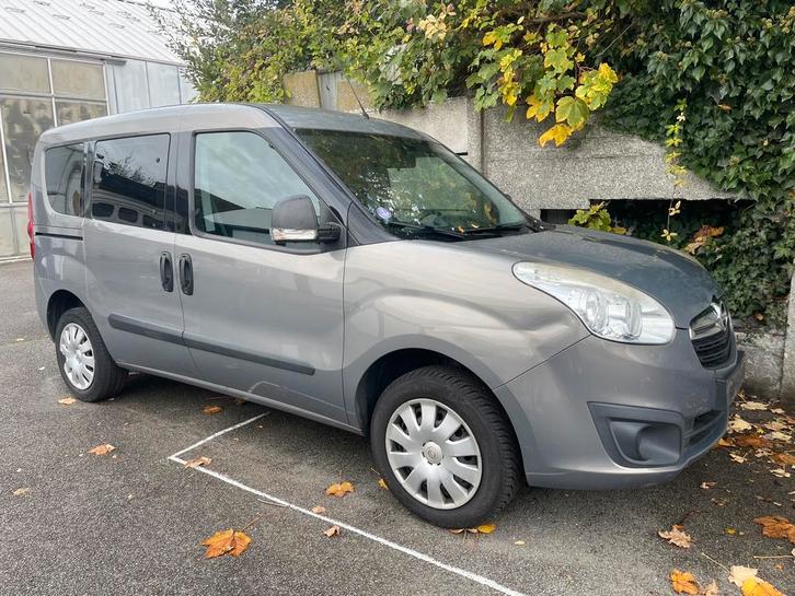 Opel Combo 1.4 benzine uit 2015 84.000 km / Airco!, Auto's, Opel, Bedrijf, Te koop, Benzine, Handgeschakeld, Ophalen