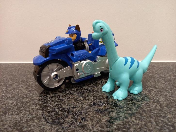 Paw patrol Chase met motor en dinosaurus, Kinderen en Baby's, Speelgoed | Actiefiguren, Zo goed als nieuw, Ophalen