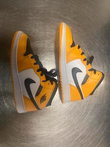 Oranje Jordan 1s | Maat 38.5 | Topstaat! beschikbaar voor biedingen