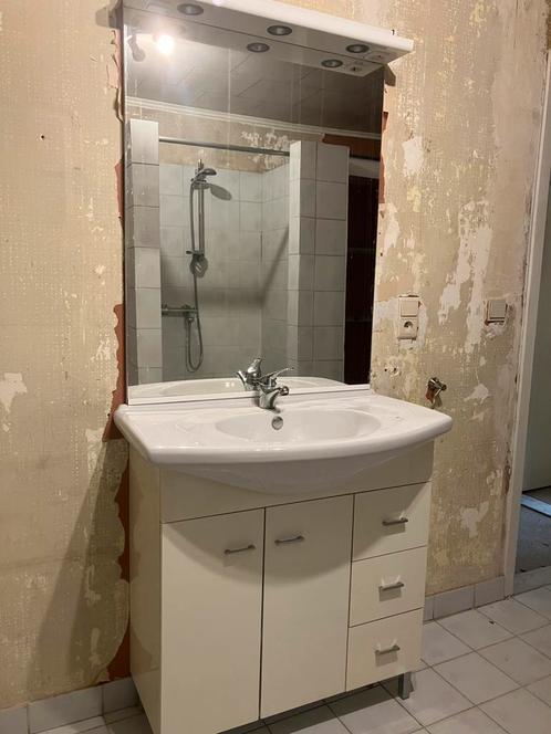 GRATIS badkamermeubel, Huis en Inrichting, Badkamer | Badkamermeubels, Gebruikt, Wastafelkast, 150 tot 200 cm, 50 tot 100 cm, 50 tot 75 cm
