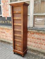 Vintage antieke notarisluiken en knutselkast, Ophalen