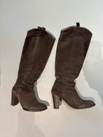 Suede dameslaarzen maat 38, Kleding | Dames, Schoenen, Ophalen, Hoge laarzen, Grijs, Gedragen