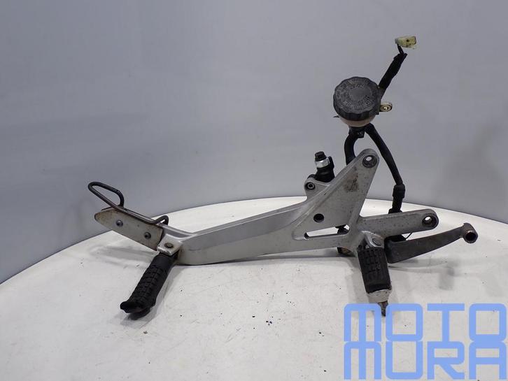 Voetsteun rechts voor Honda CB 900 F 2002 - 2007 CB900 CB900, Motoren, Onderdelen | Honda, Gebruikt, Ophalen of Verzenden