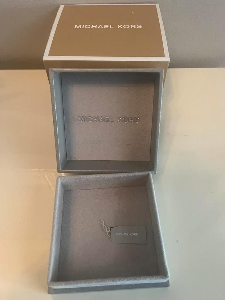 Coffret écrin de montre/bracelet / chaîne Michael Kors, Handtassen en Accessoires, Uiterlijk | Parfum, Zo goed als nieuw, Ophalen of Verzenden