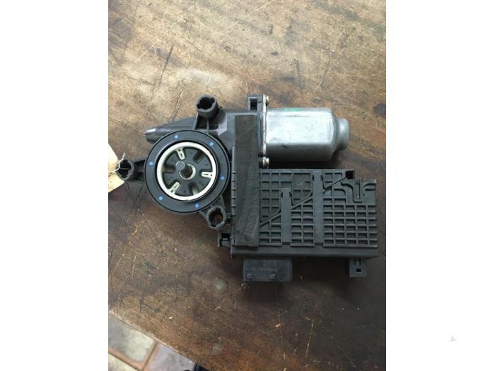 Moteur de vitre portière d'un Citroen C4 Picasso, Autos : Pièces & Accessoires, Carrosserie & Tôlerie, Utilisé, 3 mois de garantie