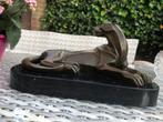 bronzen abstracte poema panter liggend op marmer beeld, Ophalen of Verzenden
