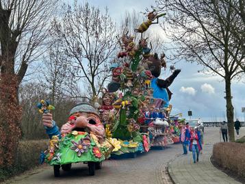 te koop polyester carnavalswagen  beschikbaar voor biedingen