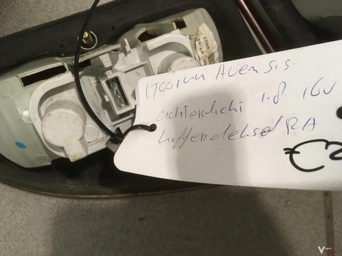 Toyota avensis achterlicht L+R in kofferbak in achter scherm, Auto-onderdelen, Verlichting, Gebruikt, Ophalen of Verzenden