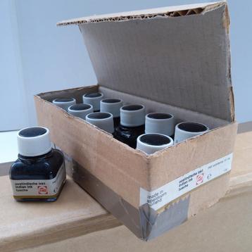 Doos met 10 flesjes oostindische inkt 11 ml.  beschikbaar voor biedingen