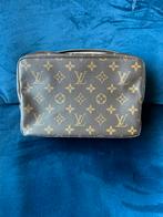 Louis Vuitton Trousse 23 Toiletry, Handtassen en Accessoires, Toilettassen, Jongen of Meisje, Gebruikt, Ophalen of Verzenden, Bruin