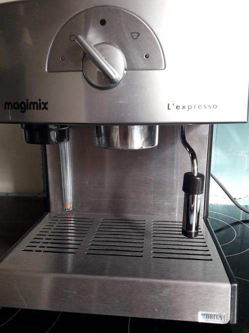 Magimix L’ Expresso voor café latte of capuccino .Mat/chroom, Elektronische apparatuur, Koffiezetapparaten, Gebruikt, Gemalen koffie