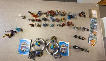 Lot skylanders en toebehoren beschikbaar voor biedingen