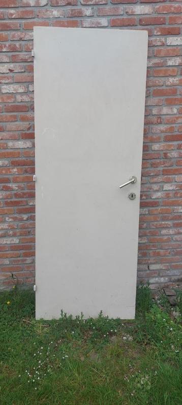 binnendeur beschikbaar voor biedingen