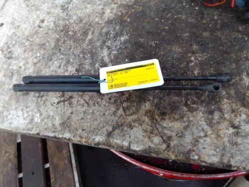 Gasdemperset Kofferdeksel van een BMW 1-Serie, Auto-onderdelen, Carrosserie, BMW, Gebruikt, 3 maanden garantie, Ophalen of Verzenden