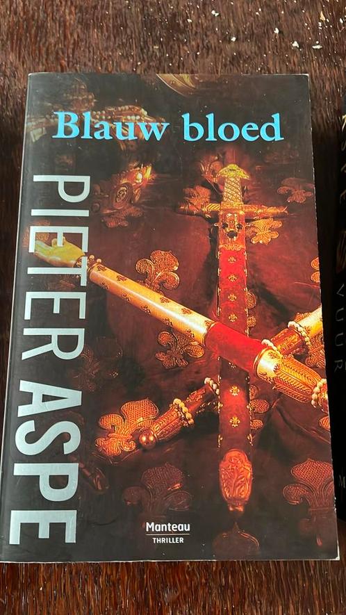 Pieter Aspe - Blauw bloed, Boeken, Thrillers, Zo goed als nieuw, Ophalen of Verzenden