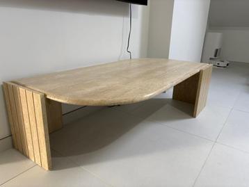salontafel in travertijn beschikbaar voor biedingen