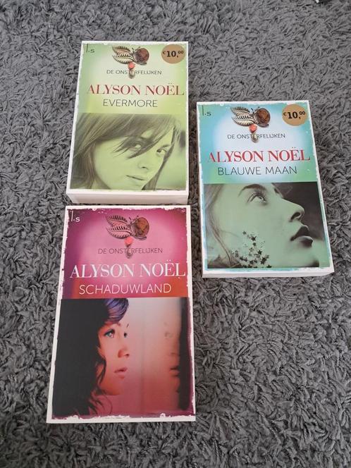 Alyson Noel - Evermore, Blauwe maan & schaduwland, Livres, Littérature, Comme neuf, Enlèvement ou Envoi