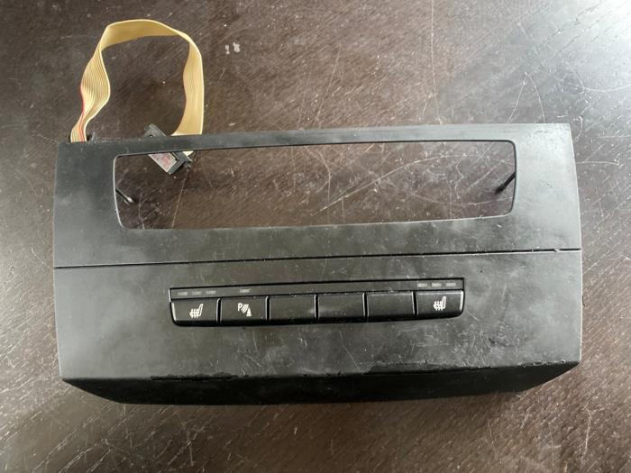 Commutateur chauffage siège d'un BMW 3-Serie, Enlèvement ou Envoi, 3 mois de garantie, Utilisé, BMW