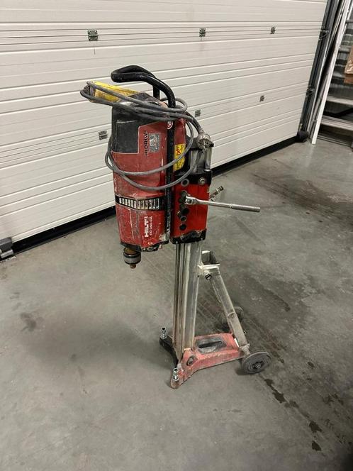 Hilti DD350 diamantboormachine, Doe-het-zelf en Bouw, Gereedschap | Boormachines, Gebruikt, Boormachine, 600 watt of meer, Variabele snelheid