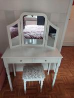 White Makeup table with chair -look at my other adds, Comme neuf, Enlèvement ou Envoi