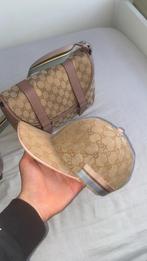 GUCCI Pet + Tas, Ophalen, Nieuw, Pet