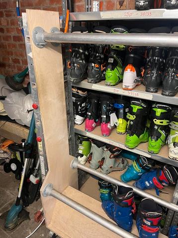 Skirek 20 paar skis beschikbaar voor biedingen