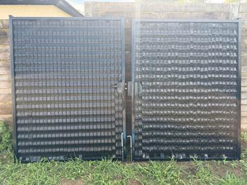 Tuinpoort beschikbaar voor biedingen