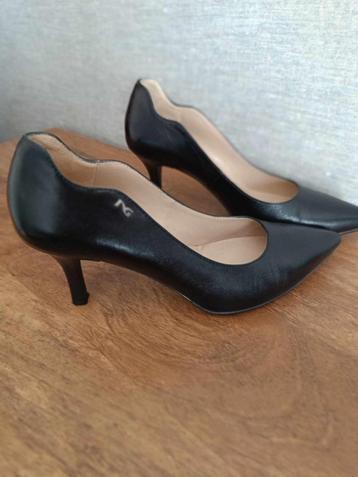 Escarpin Nero Giardinni  beschikbaar voor biedingen