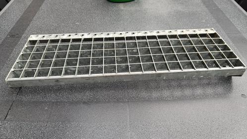Industriële galva trede, Doe-het-zelf en Bouw, Ladders en Trappen, Zo goed als nieuw, Trap, Ophalen