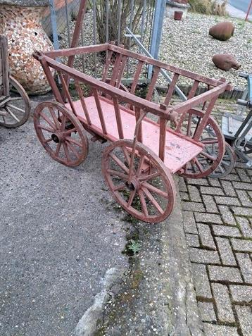Kar karren antieke bolderkar decoratie  beschikbaar voor biedingen