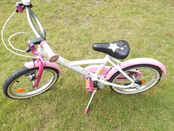 Kinderfiets B Twin beschikbaar voor biedingen