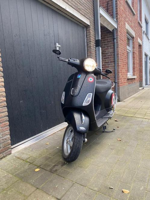 Vespa LX 50 Mat Zwart, Fietsen en Brommers, Scooters | Vespa, Zo goed als nieuw, Vespa LX, Klasse B (45 km/u), Benzine, Ophalen
