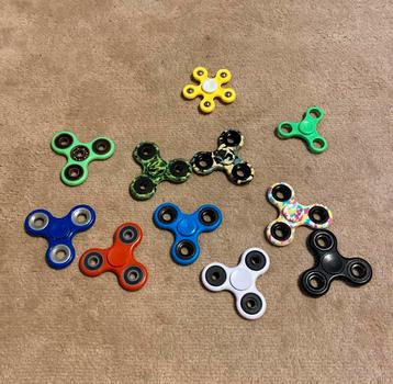 Ancienne collection Fidget Spinners, Enlèvement, Comme neuf