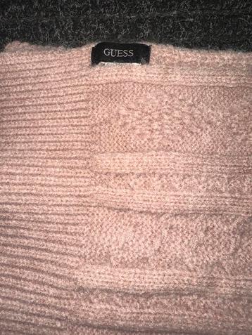Sjaal Guess (nooit gedragen), Enlèvement ou Envoi, Écharpe