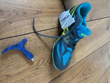 Asics Spike schoenen maat 45 beschikbaar voor biedingen