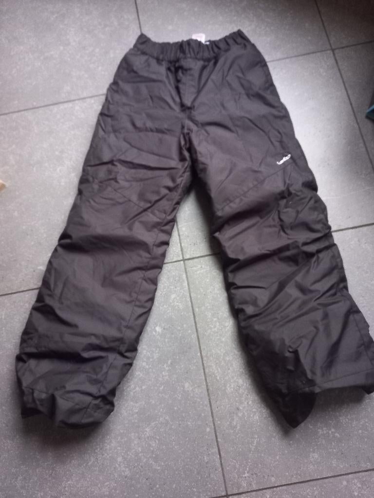 Skibroeken zwart maat 10 en 12, Kinderen en Baby's, Kinderkleding | Overige, Ophalen, Zo goed als nieuw, Decathlon, Jongen of Meisje