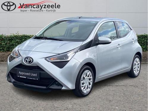 Toyota Aygo x-play2 +APPLE CAR PLAY+CAMERA, Auto's, Toyota, Bedrijf, Aygo, Airbags, Airconditioning, Bluetooth, Boordcomputer