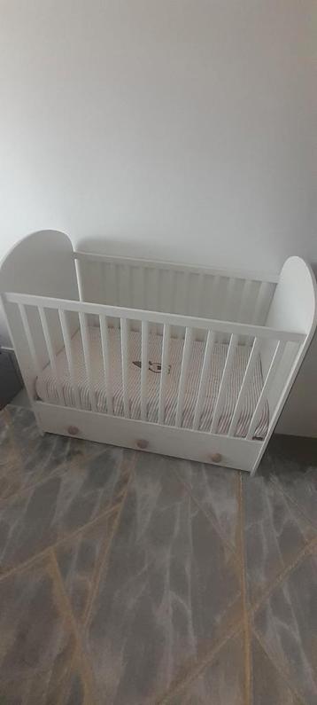 Lit bébé, Enlèvement, Comme neuf, Lit