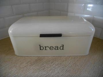 Metalen doos - brood (keuken). M beschikbaar voor biedingen